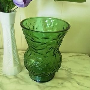 VTG E.O BRODY GREEN CRINKLE VASE